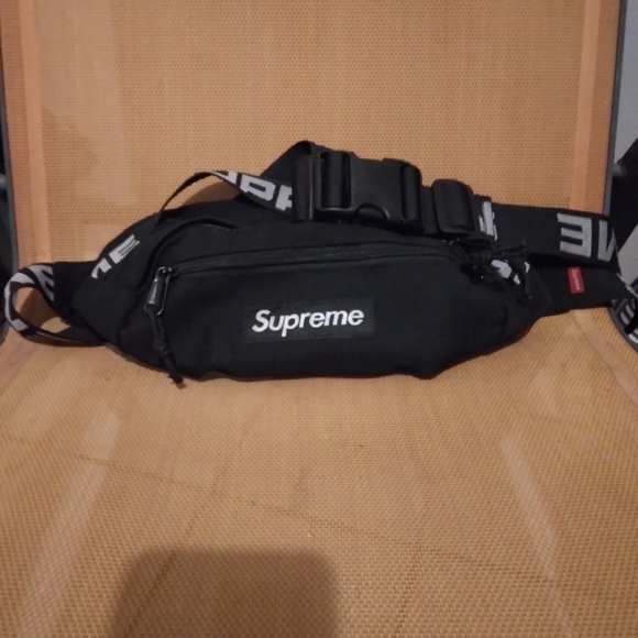 Supreme waist bag SS18